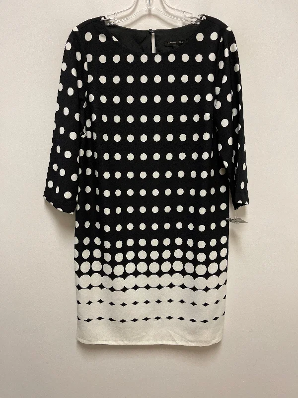 Dress Casual Short By Banana Republic In Black, Size: M