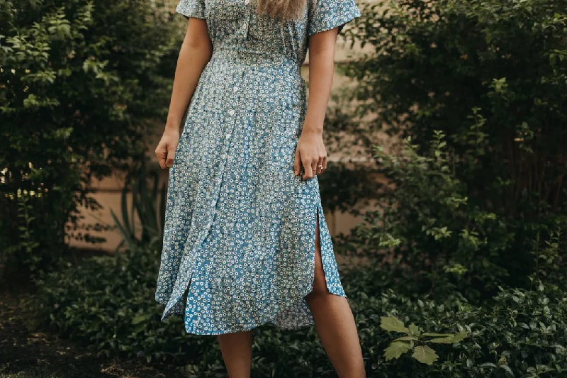 Elliana Floral Midi Dress in Blue Floral